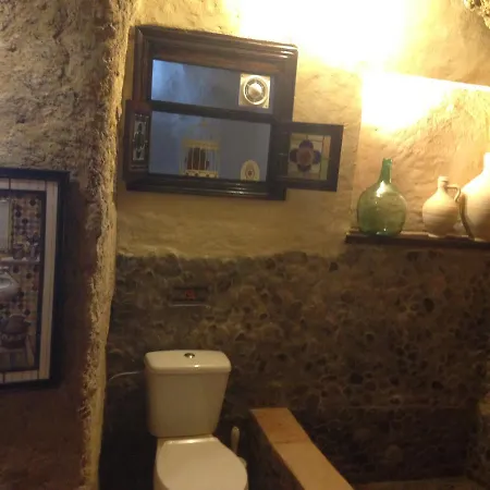 Casas Andrea La Cueva *